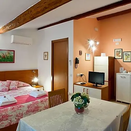 La Casa Di Rosa Frühstückspension Vago