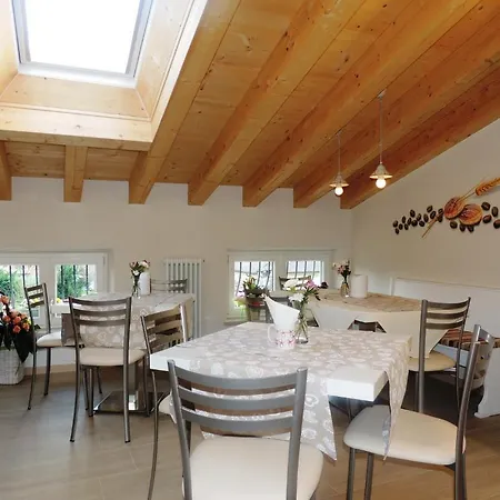 לינה וארוחת בוקר La Casa Di Rosa